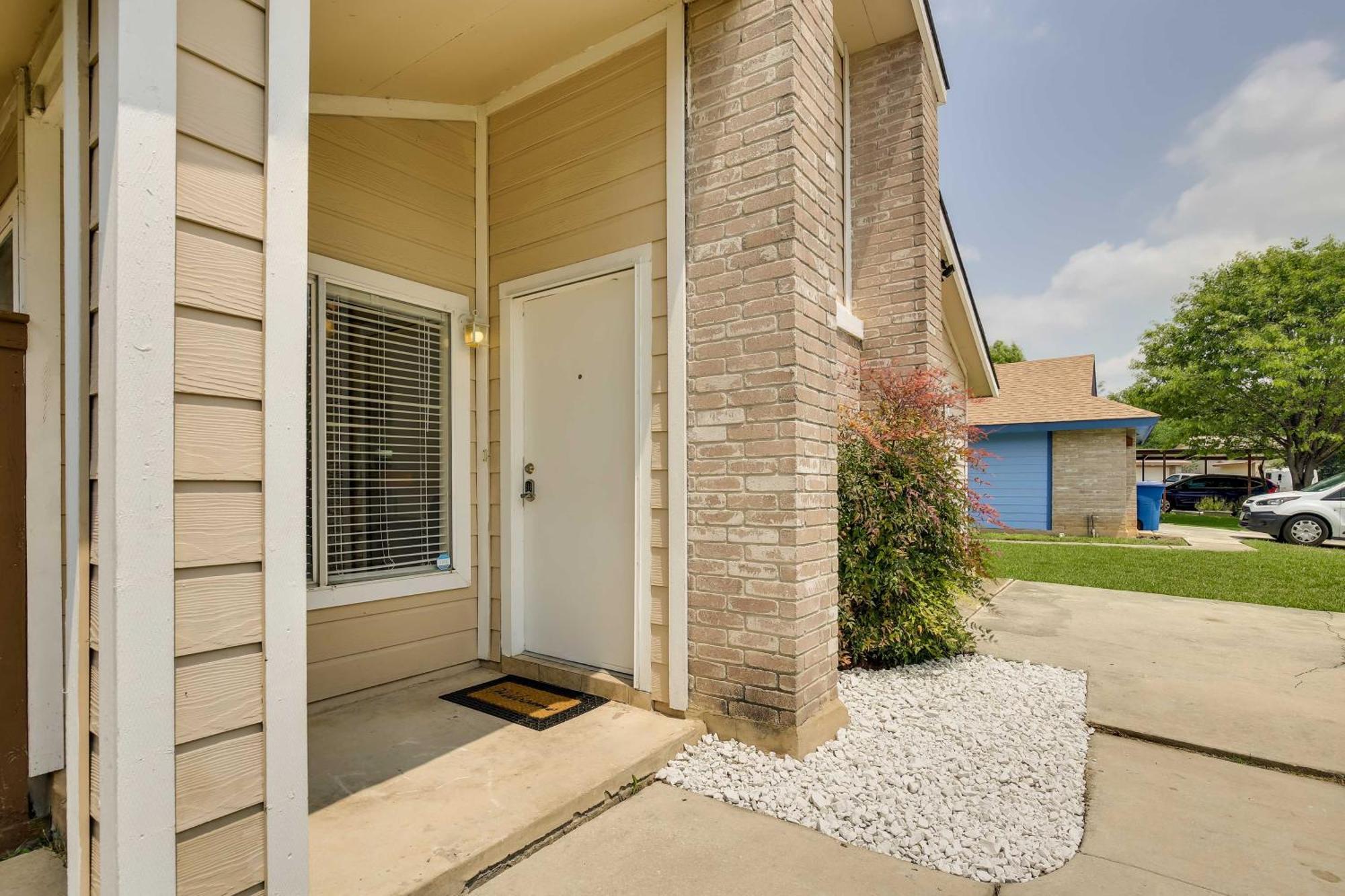 Sunny San Antonio Home With Backyard And Patio! エクステリア 写真